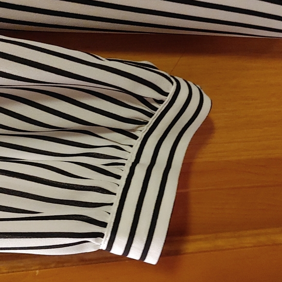 Apt 9 blouse Size medium - Picture 3 of 5